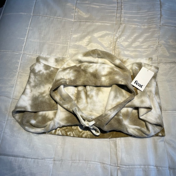 Feat blanket blend hoodie - Picture 2 of 5